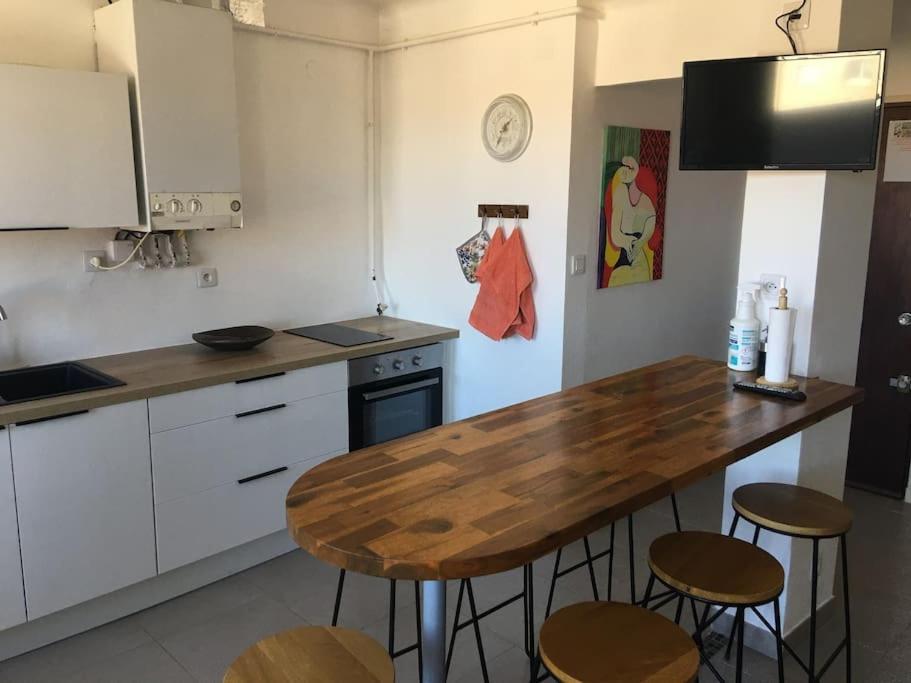 Location De Chambres, Sejour Pres Des Grands Buffets Narbonne Нарбонна Экстерьер фото